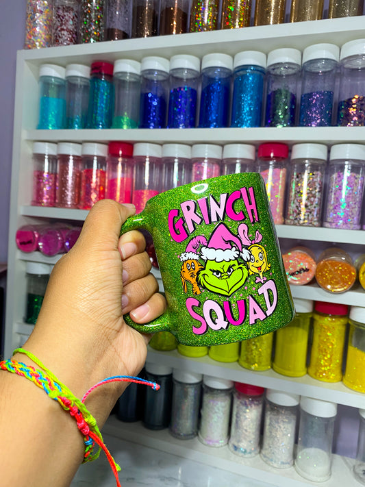 TAZA DE VIDRIO 11oz - GRINCH SQUAD (Sellada con Resina)