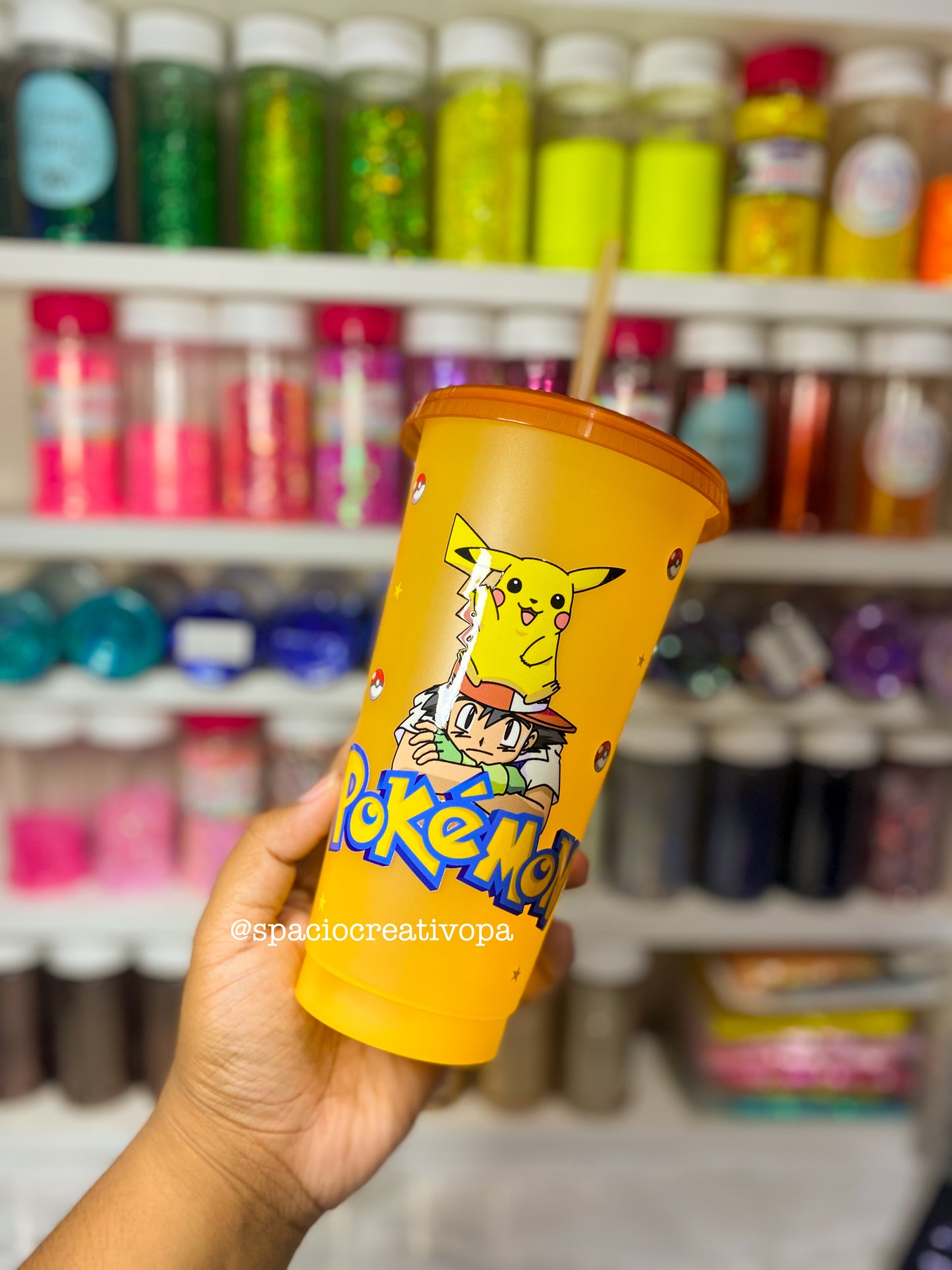 VASO PLÁSTICO 24oz - POKÉMON (CAMBIA DE COLOR)